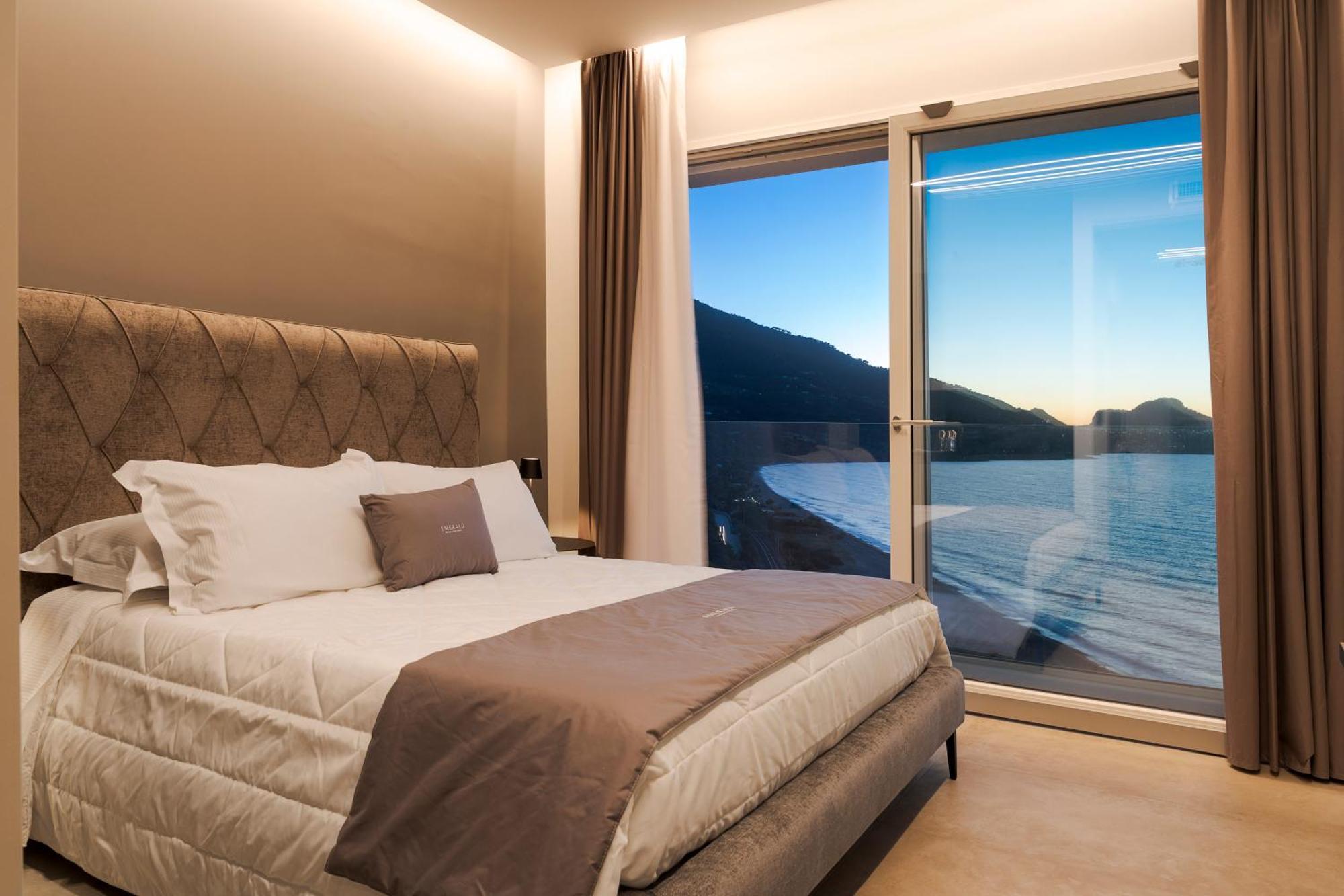 Emerald Hotel Residence Cefalu Bagian luar foto