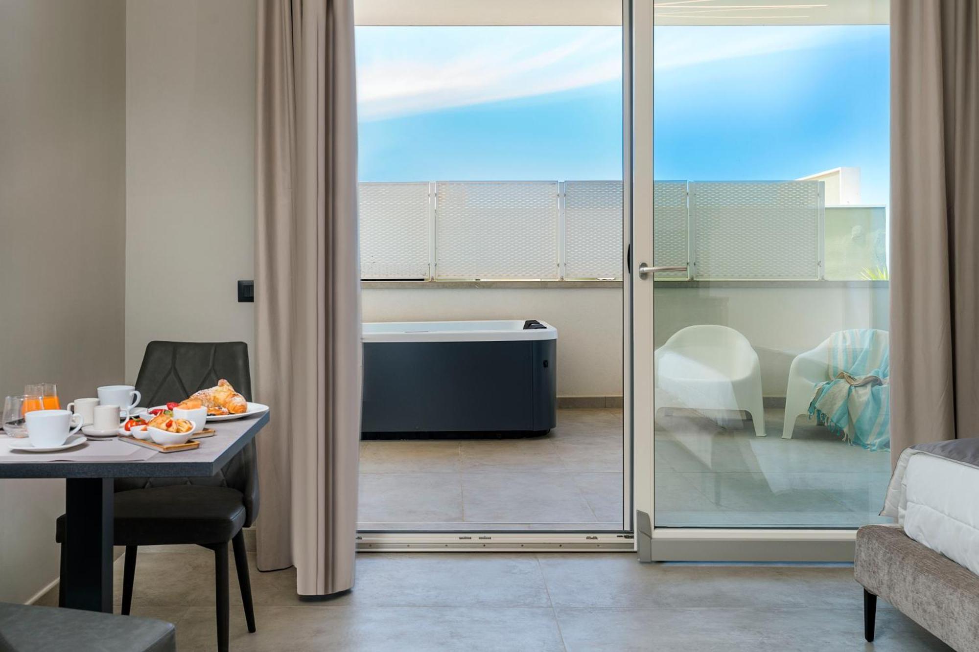Emerald Hotel Residence Cefalu Bagian luar foto