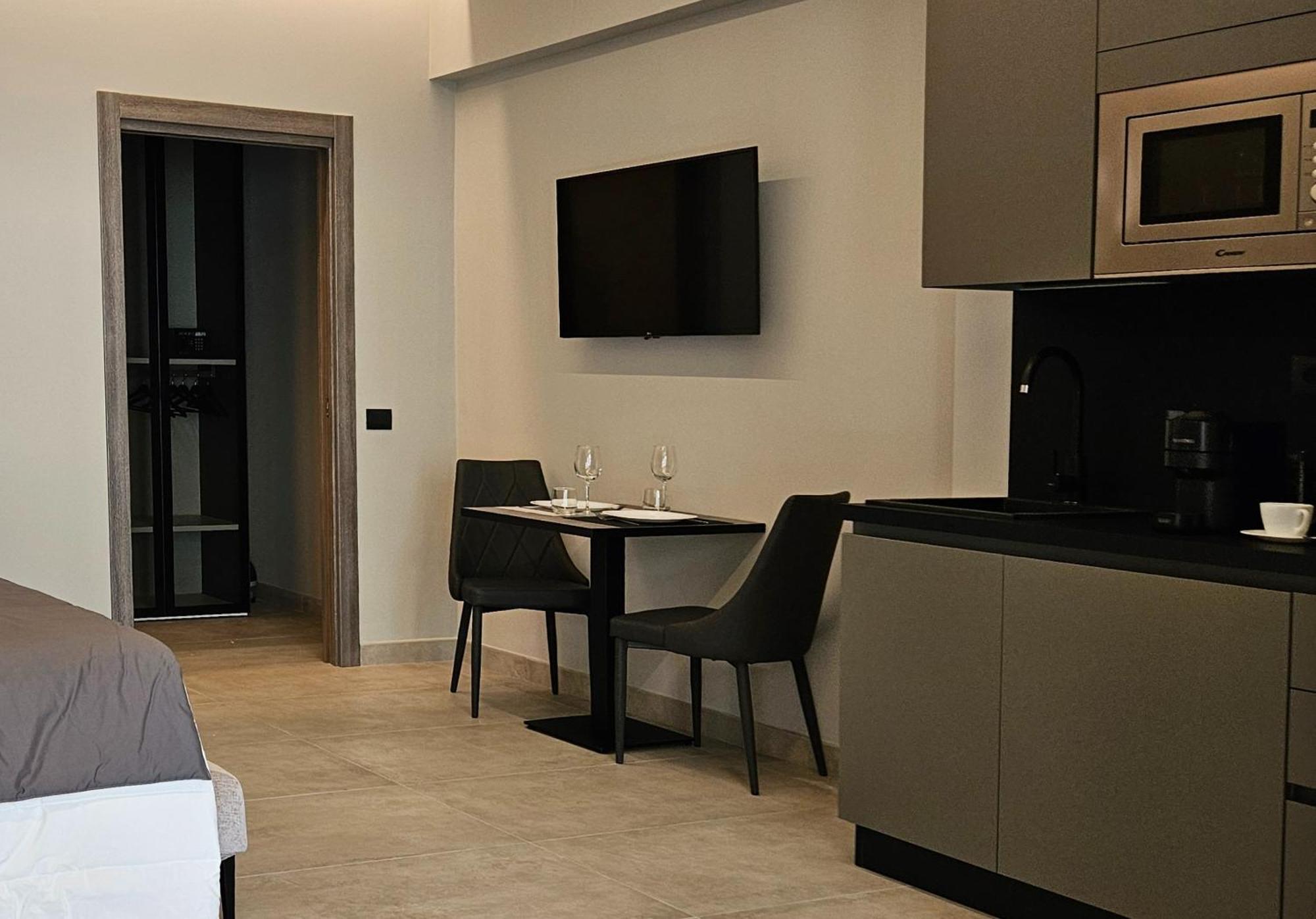 Emerald Hotel Residence Cefalu Bagian luar foto