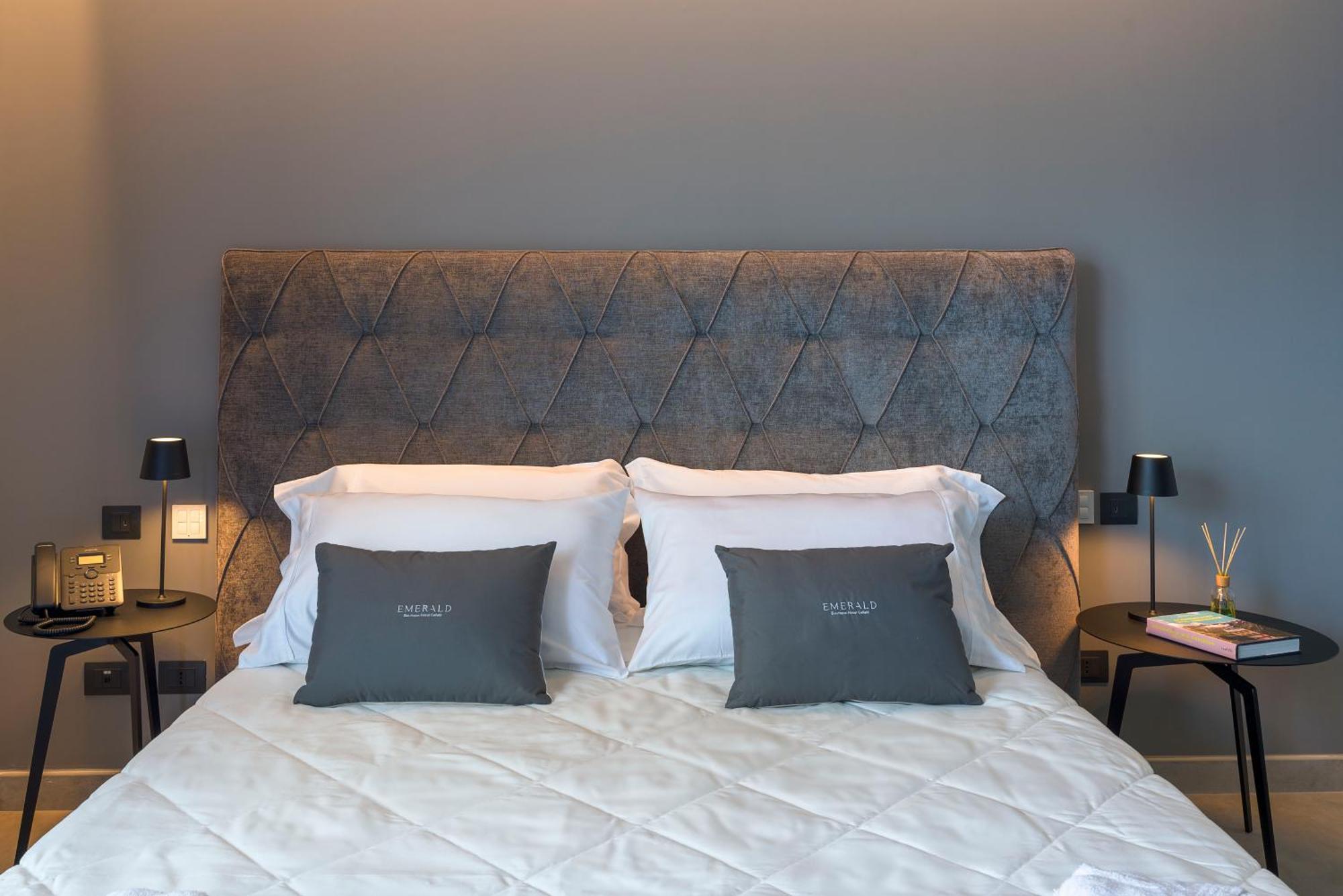 Emerald Hotel Residence Cefalu Bagian luar foto