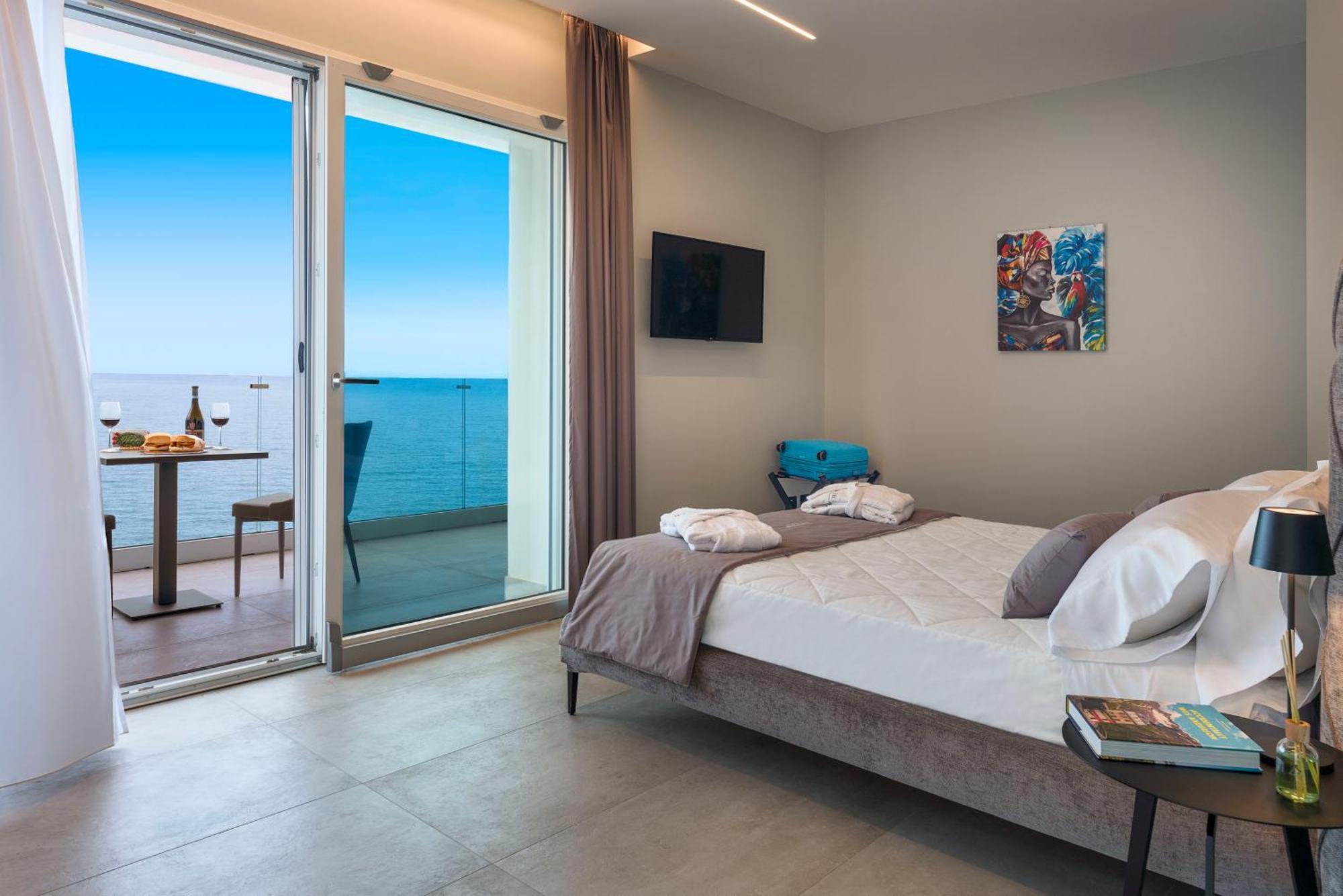 Emerald Hotel Residence Cefalu Bagian luar foto